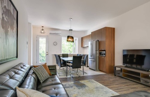 La Conception Ski Chalet | BLUE LILY - 4 bedrooms - sleeps 8