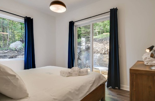 La Conception Ski Chalet | BLUE LILY - 4 bedrooms - sleeps 8