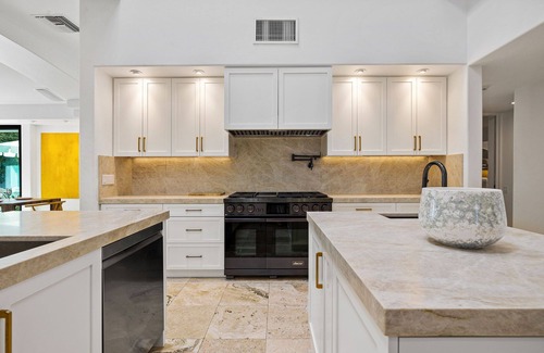 The Mesa House | 'Blue Lotus Villa' Half Acre in The Mesa