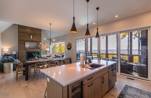 Deep Gap House | Blue Meadows at Blue Ridge Mountain Club Luxury home with stunning views & hot tub!