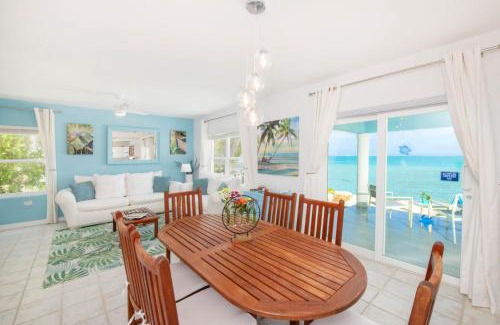 East End House | Blue Moon - A Diver's Paradise in East End Next Door to Ocean Frontiers, Beach Cottage with Upgraded Interiors