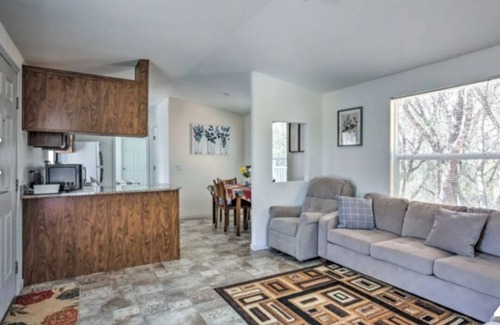Mariposa House | Blue Mountainview welcomes long stays