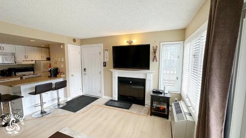 Craigleith House | Blue Mtn 1 Bedroom with Mountain View