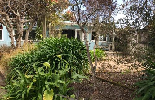 Pohara House | Blue