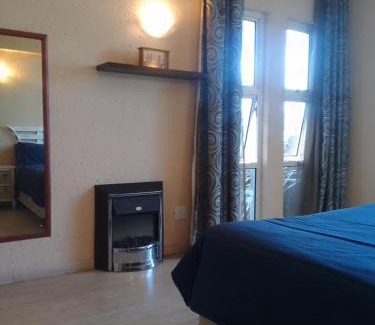 Ekurhuleni Apartment | Blue Oasis Apartments