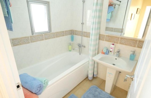 Kitanakagusuku Apartment | Blue Ocean Misaki A