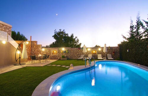 Tzannakiana Villa | Blue Paradise villa With Pool And Jacuzzi For 5 People
