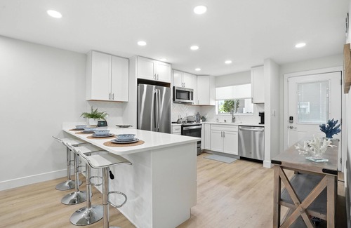 Royal Harbor Condo | Blue Pointe 2 BDRM/2 Bath Canal Front