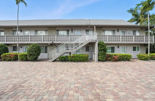 Royal Harbor Condo | Blue Pointe 2 BDRM/2 Bath Canal Front