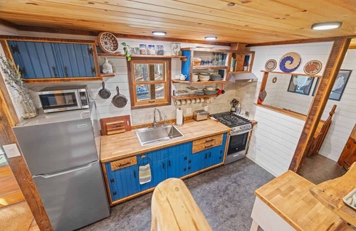 Clifford Apartment | Blue Ridge Beech Cabin