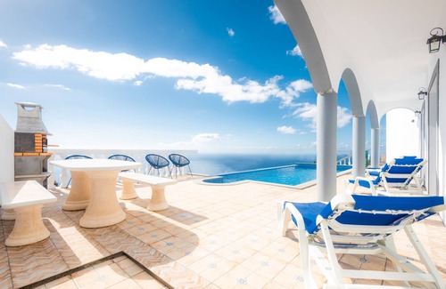 Calheta Villa | Blue Sea Tower, Luxury Character Villa, Private Heated Pool. Superb Ocean view