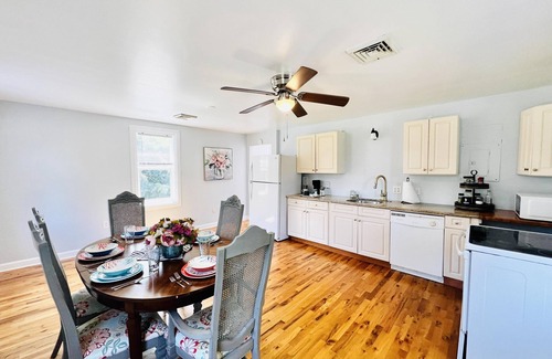 Dalbys House | Blue Skies Hideaway - Just 5 miles away from downtown Cape Charles