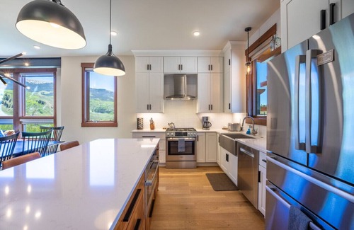 Silverthorne House | Blue Sky Basecamp - Luxury Mountain Home