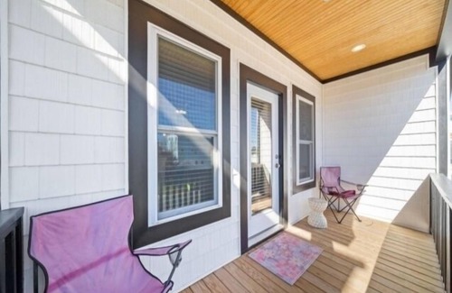 Wilmington Beach Villa | Blue Snapper (3-Bedroom Villa) by RedAwning