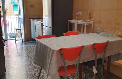 San Fruttuoso Apartment | Blue Wave Residence in Genova/3-bedroomt/Central and near to all necessities
