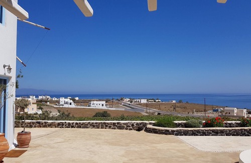 Imerovigli Villa | Blue Windmill Santorini luxury villa with private pool and sea view