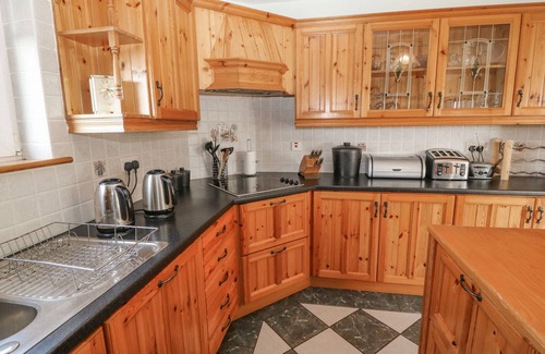 Ballydehob Cottage | BLUEBELL HOUSE AND GARDENS, pet friendly in Ballydehob, County Cork