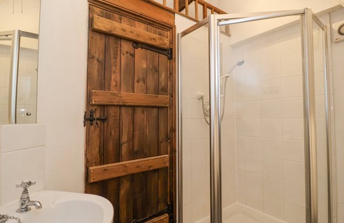 Kettleburgh Cottage | BLUEBELL, pet friendly, with a garden in Framlingham