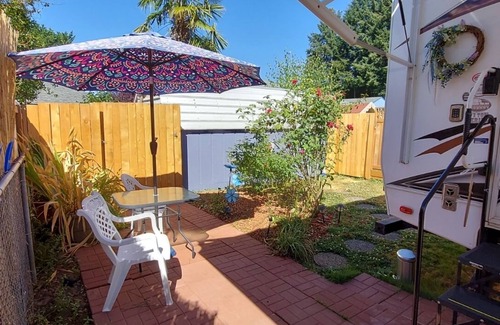Starcrest House | Blueberry Dreamer - Comfy Clean Sweet Retreat WiFi
