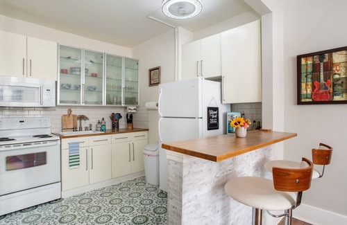 Hillsboro Village Apartment | Bluebird: Belmont University-2mi Broadway-2 Kings