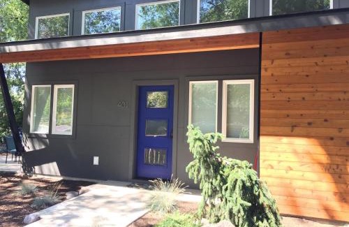 Old Bend House | Bluebird Day - Crater Retreat