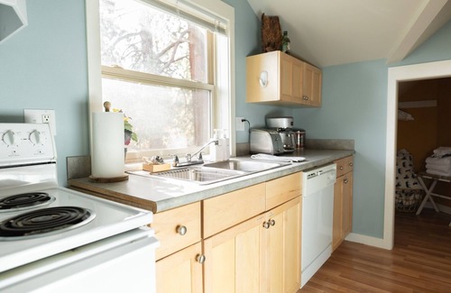 Century West Apartment | Bluebird Day - Pine Hideaway