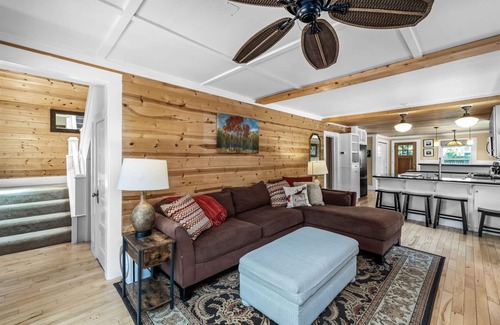 Old Bend House | Bluebird Day - River West