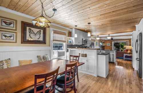Old Bend House | Bluebird Day - River West