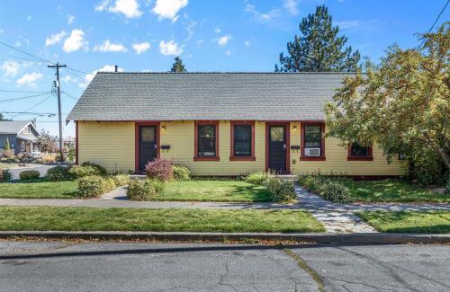 Old Bend House | Bluebird Day - Sierra Nook