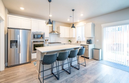 Century West House | Bluebird Day - Tippy Toe
