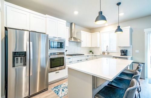 Century West House | Bluebird Day - Tippy Toe