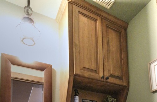 Kingston House | Bluebird Landing is a family-friendly home near Alberta Creek & Washita Point