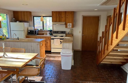 Forest Farms Cottage | Bluebird - Large cottage for all season getaway
