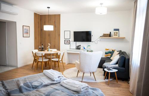 Sopron Apartment | Bluebird Stúdió Apartman