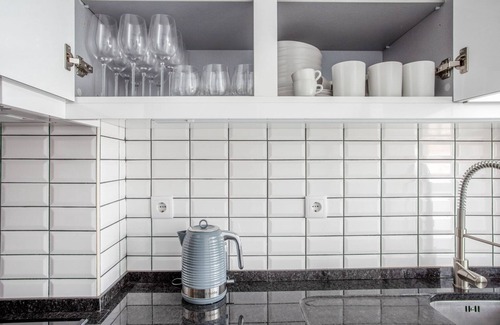 Linda-a-Velha Apartment | Blueground | Ajuda, balcony
