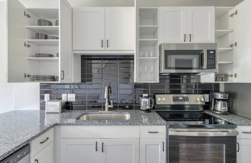 McNeil Apartment | Blueground | Austin, pool, nr Walnut Creek Park