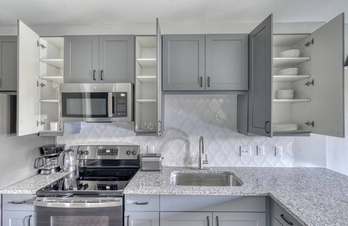 McNeil Apartment | Blueground | Austin, pool, nr Walnut Creek Park