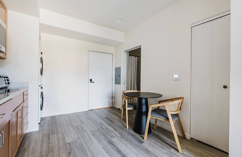 South Berkeley Apartment | Blueground | Berkeley, AC, w/d, nr UC Berkeley