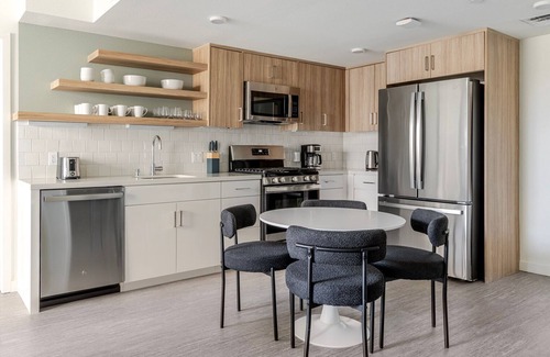 Downtown Berkeley Apartment | Blueground | Dtwn Berkeley, AC, nr UC Campus