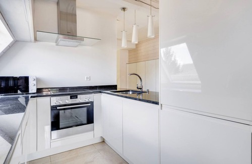 District 2 Apartment | Blueground | Enge, terrace, nr Lake Zürich
