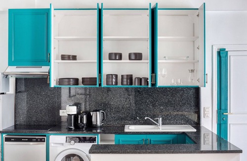 Les Iles Apartment | Blueground | Ile Saint Louis, nr Notre Dame