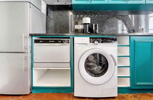 Les Iles Apartment | Blueground | Ile Saint Louis, nr Notre Dame