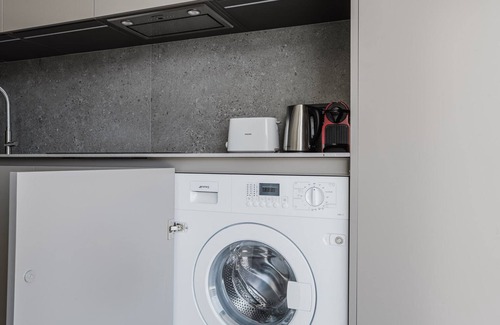 Marvila Apartment | Blueground | Marvila, sea view, w/d & a/c