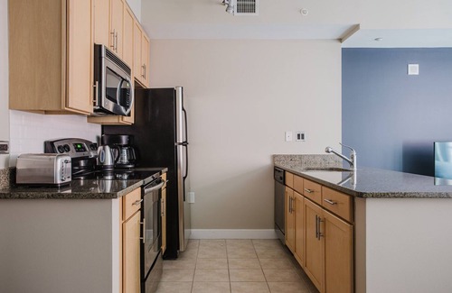 Mount Vernon Square Apartment | Blueground | Mt Vernon, pool & w/d, nr Chinatown