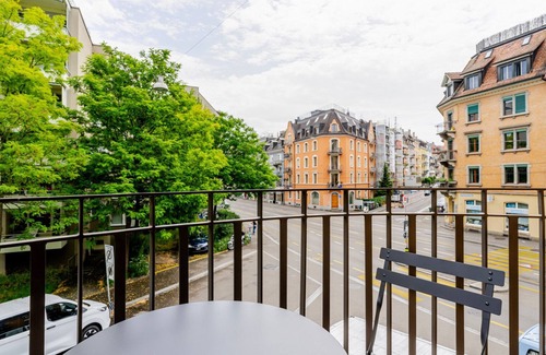 Sihlfeld Apartment | Blueground | Sihlfeld, balcony, nr Zürich Zoo
