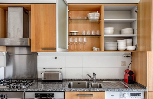 Cidade Universitaria Apartment | Blueground | Telheiras, pool