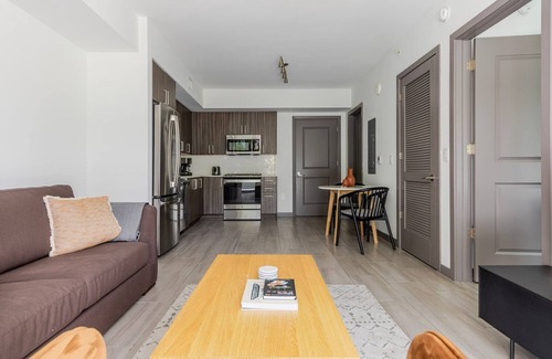 Northeast Miami Apartment | Blueground | Upper East Side, pool, nr Baywood Park