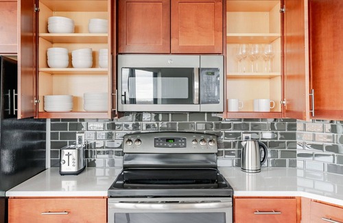 Clarendon Apartment | Blueground | Virginia Sq, pool & w/d, nr parks