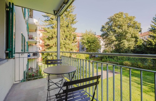 Sihlfeld Apartment | Blueground | Wiedikon, w/d, furnished & ready