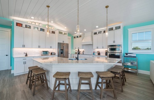 Holmes Beach House | Bluetique: Monthly luxury beach home, private pool, rooftop deck